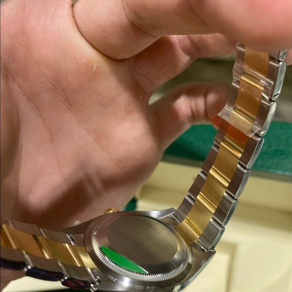 Rolex Datejust 36mm Ref 126233 Champagne Palm Dial Complete Dated to May 7th - Picture 7 of 7